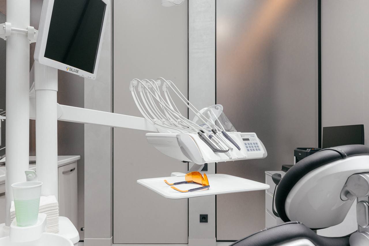 Имплантация Straumann